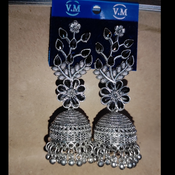 Silver Oxidized Jhumka Earrings - Picture 4 of 9